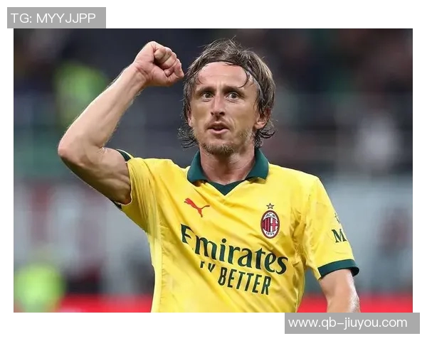 莫德里奇回到米兰探望青训小球员展现关怀与支持