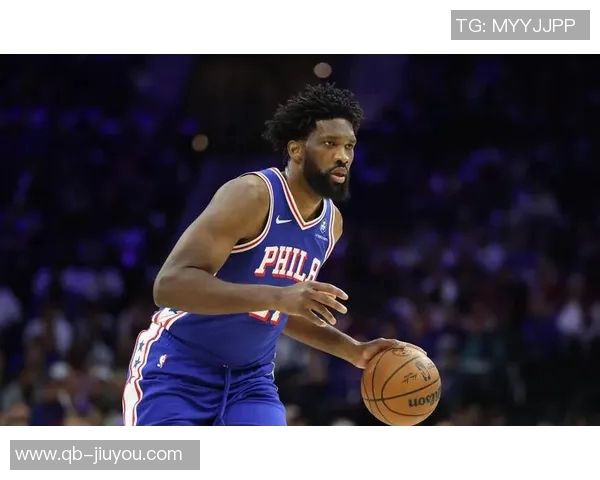 恩比德半场表现低迷仅得4分3板三分球全失状态堪忧 恩比德半场表现低迷仅得4分3板三分球全失状态堪忧