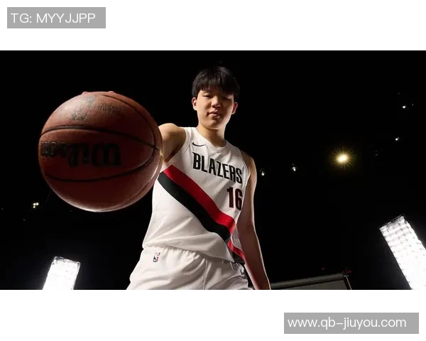 杨瀚森在G联盟中自信提升更衣室内与队友关系融洽