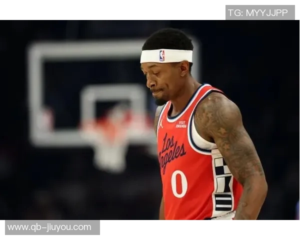 比尔赛季表现令人震惊场均仅得74分创历史新低