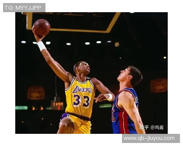 19岁35天费尔斯生涯得分突破200成为NBA历史最年轻控卫纪录保持者